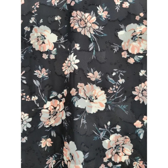 Maurices women's beaded v-neck Floral long sleeve Blouse - small - Picture 4 of 9